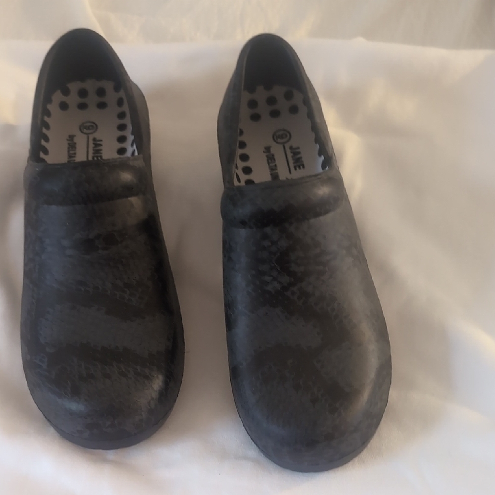Jane By Delta Black Comfy Clogs Size 9 - Work/Nurse Slip-Resistant Shoes